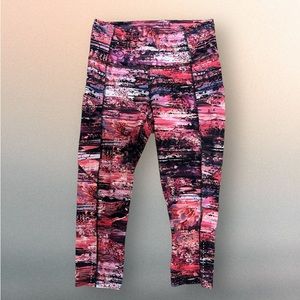 Lululemon Fast and Free 19” crop size 6